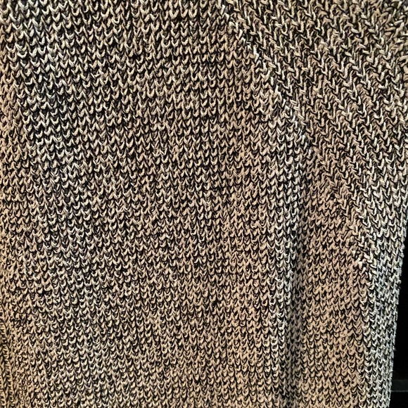 Aritzia - Wilfred Dunkirk Sleeveless Knit Vest / Cardigan - Size Medium - Picture 4 of 6